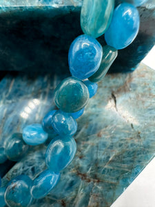 Apatite bracelet (free form)