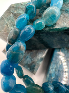 Apatite bracelet (free form)