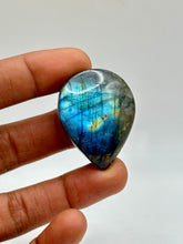 Load image into Gallery viewer, Labradorite Cabochons