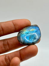 Load image into Gallery viewer, Labradorite Cabochons