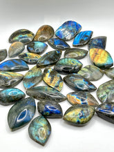 Load image into Gallery viewer, Labradorite cabochons
