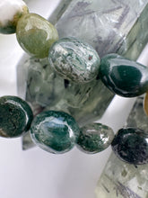 Load image into Gallery viewer, Moss Agate bracelet