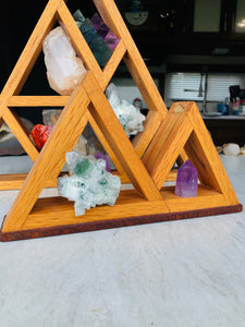 Crystal Alter Pyramid Set