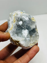 Load image into Gallery viewer, Blue Celesite geode