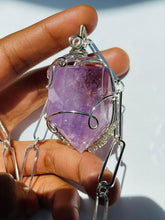 Load image into Gallery viewer, Amethyst crystal tower necklace