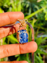 Load image into Gallery viewer, Sodalite pendant