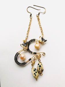 La Luna Pearl Earrings